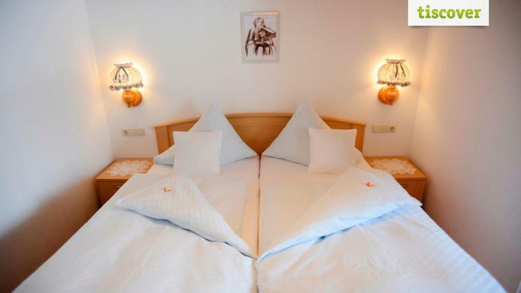 Gastehaus Wolf Hotel Bach  Bagian luar foto